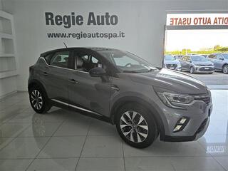 RENAULT Captur 04996400_VO38013058