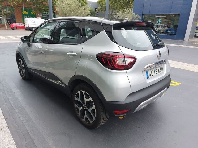 Outside Captur  Gris