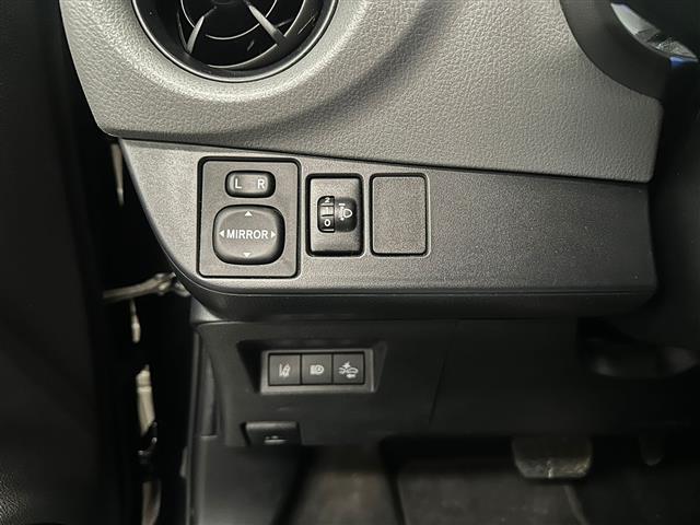 TOYOTA Yaris 00015264_VO38023184