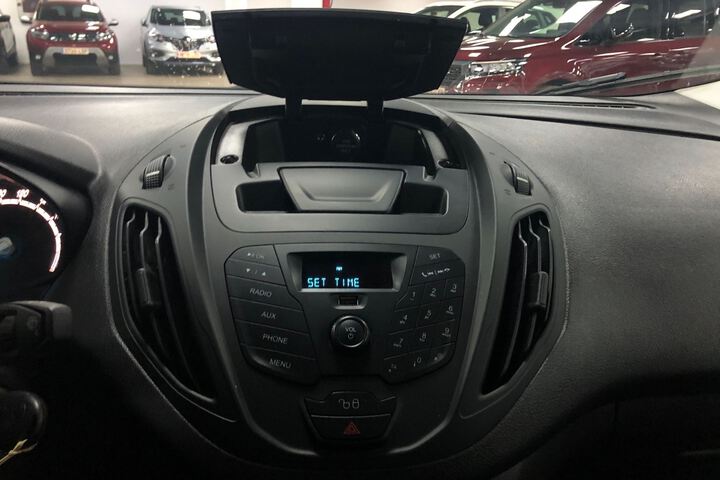 Inside Tourneo Courier  Blanco