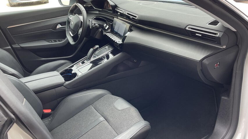 Inside 508 Diesel  Blanco Banquise