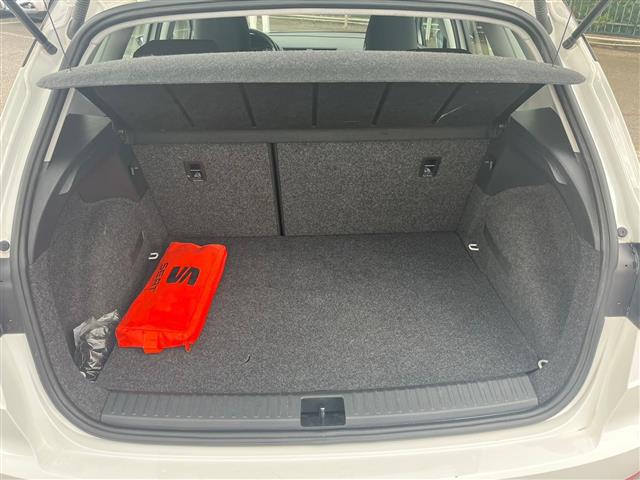 SEAT Arona 2017 02641207_VO38043366