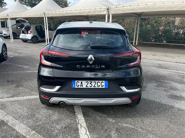 RENAULT Captur 02640550_VO38043366