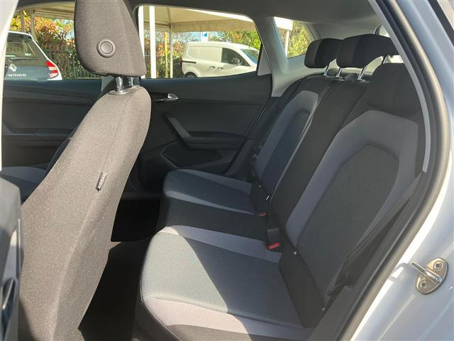 SEAT Arona 2017 02639910_VO38043366