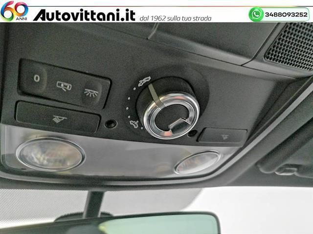 VOLKSWAGEN Maggiolino 2017 00958647_VO38023207