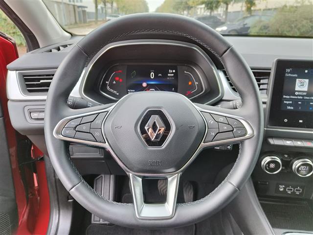 RENAULT Captur 05717388_VO38043127