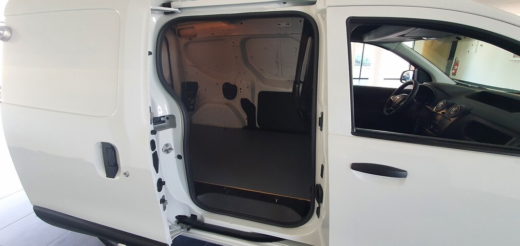 Inside Dokker Van  Blanco Glaciar