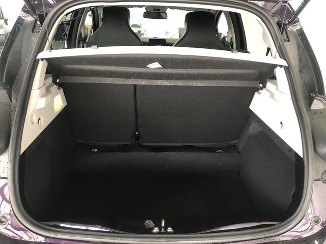 Inside  Zoe E-Tech 100% eléctrico  Morado Blueberry