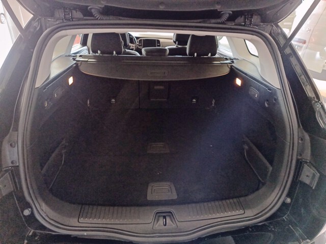 Inside Talisman Sport Tourer Diesel  NEGRO