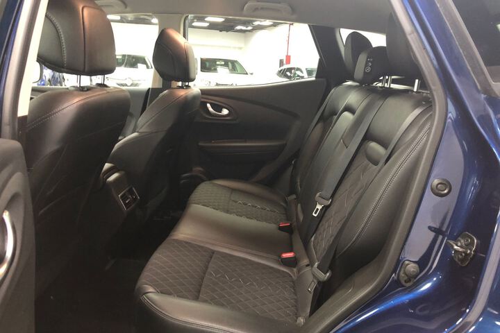 Inside Kadjar Diesel  Azul Cosmos