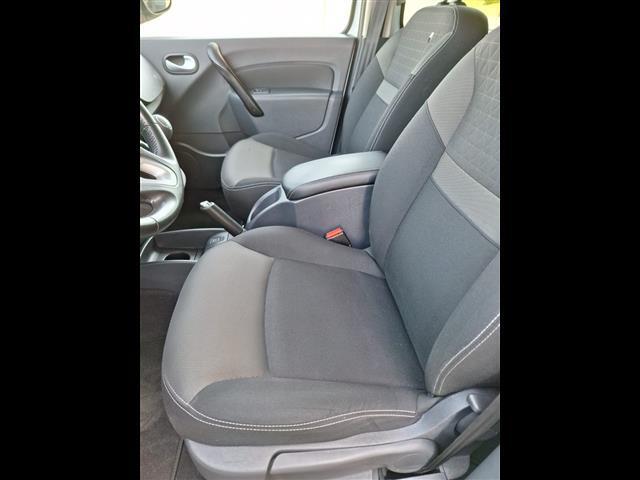 RENAULT Kangoo 00802599_VO38013074