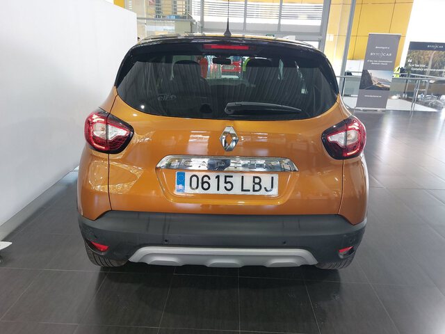 Outside Captur  Naranja Atakama/Tech
