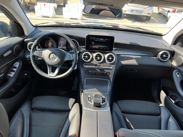 Interior GLC-CLASS  NEGRU