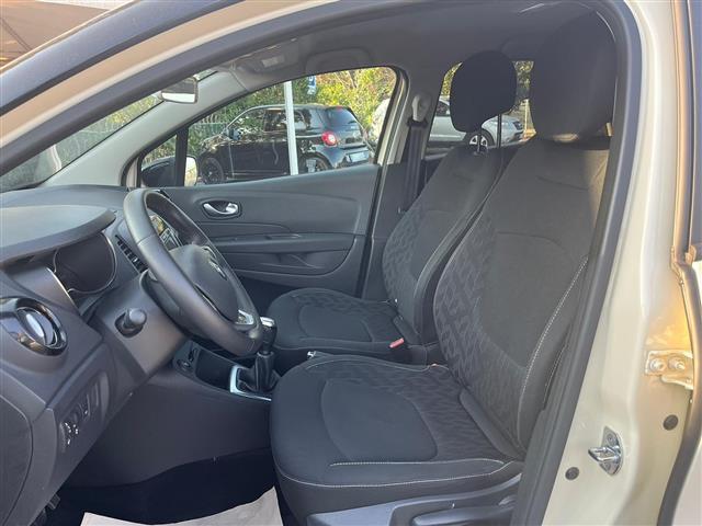 RENAULT Captur 02640727_VO38043366