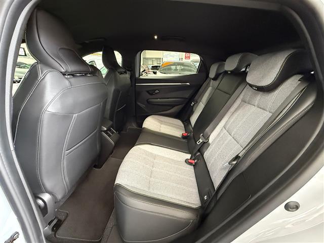 RENAULT Megane 00085236_VO38023184