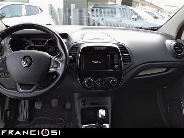 RENAULT Captur 00024704_VO38013018