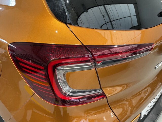 Inside Captur Híbrido Enchufable  Naranja Atakama con 