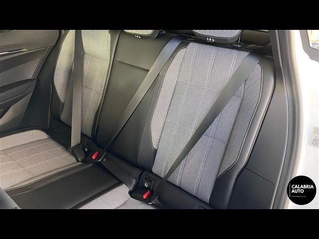 RENAULT Megane E Tech 00006566_VO38033579