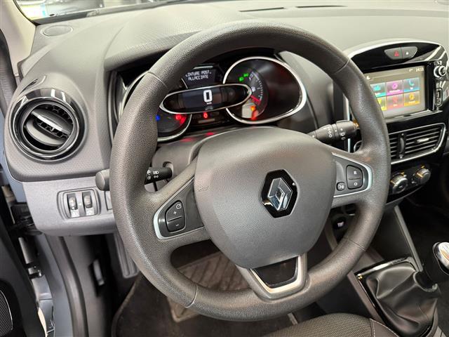 RENAULT Clio 00011765_VO38023184