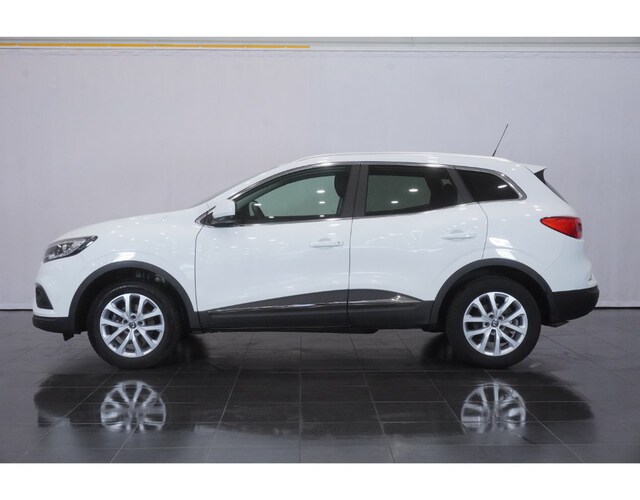 Outside Kadjar Diesel  Blanco Glaciar