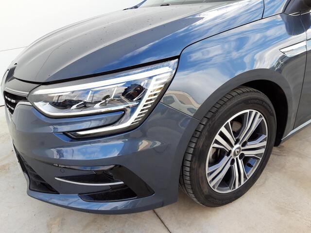Outside Mégane Sport Tourer Diesel  Gris