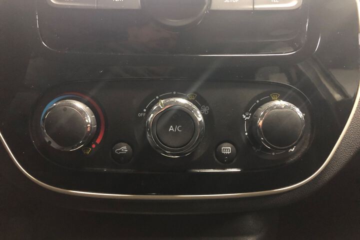 Inside Captur  Blanco Marfil