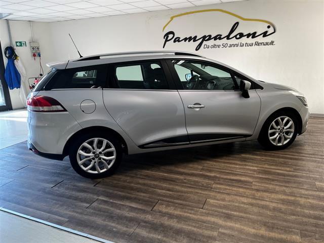RENAULT Clio Sporter 03215606_VO38043894