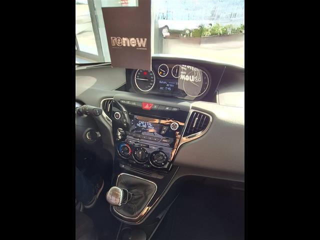 LANCIA Ypsilon 00760406_VO38013074
