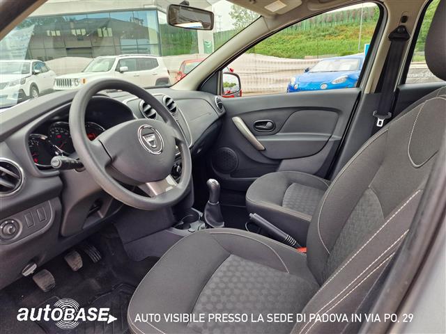 DACIA Sandero 01090799_VO38013498