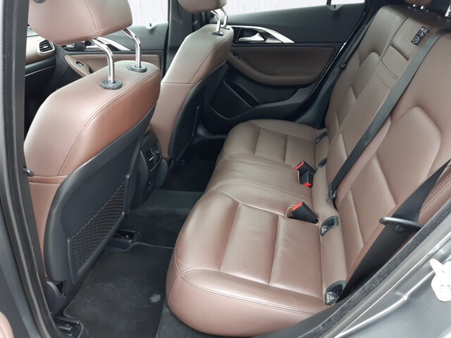 Inside QX30 Diesel  Graphite Shadow