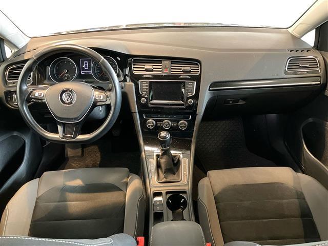 VOLKSWAGEN Golf 00985098_VO38023207