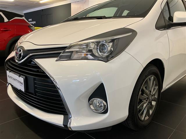 TOYOTA Yaris 00985457_VO38023207
