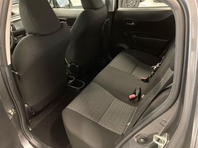 TOYOTA Yaris 00014618_VO38013022