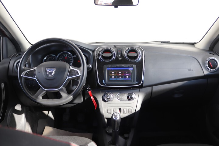 Interior LOGAN  ROSU