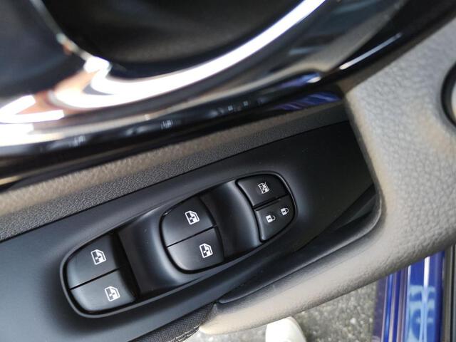 Außenausstattung Qashqai INK BLUE METALLIC    blau