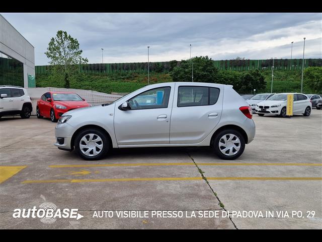 DACIA Sandero 01090799_VO38013498