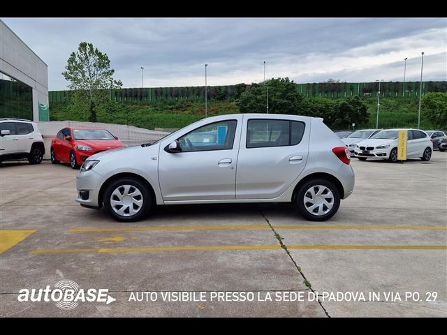 DACIA Sandero 01090799_VO38013498