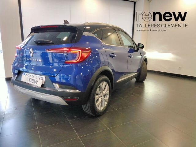 Outside Captur  Azul Rayo con techo 