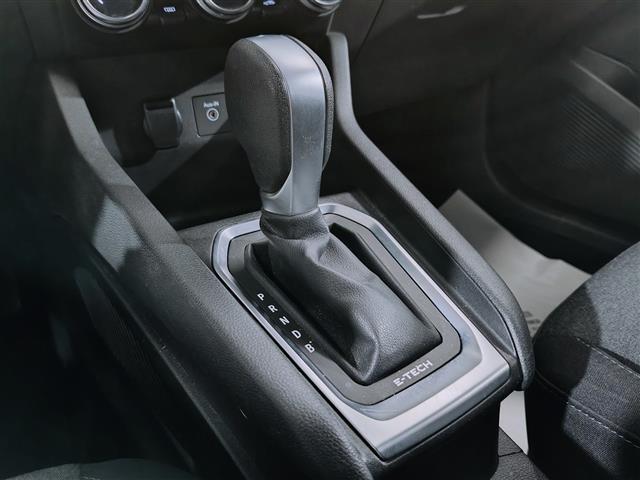 RENAULT Clio V 2019 00012963_VO38013022