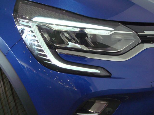 Inside Captur Gasolina/gas  Azul Rayo con techo 
