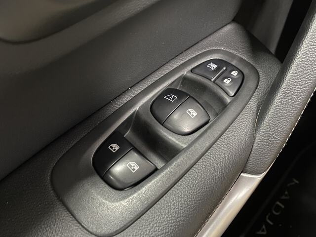 Inside Kadjar Diesel  Rojo