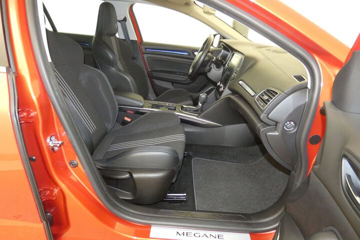 Inside Mégane Sport Tourer Diesel  Rojo Deseo