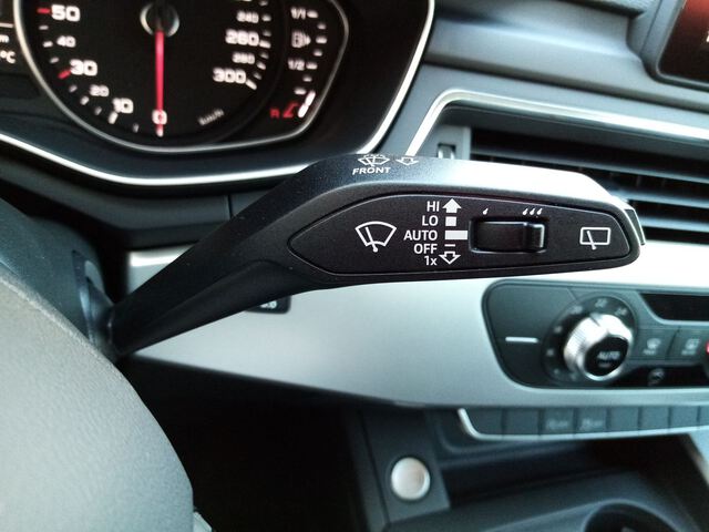 Inside A4 Avant Diesel  Negro Mitos metaliza