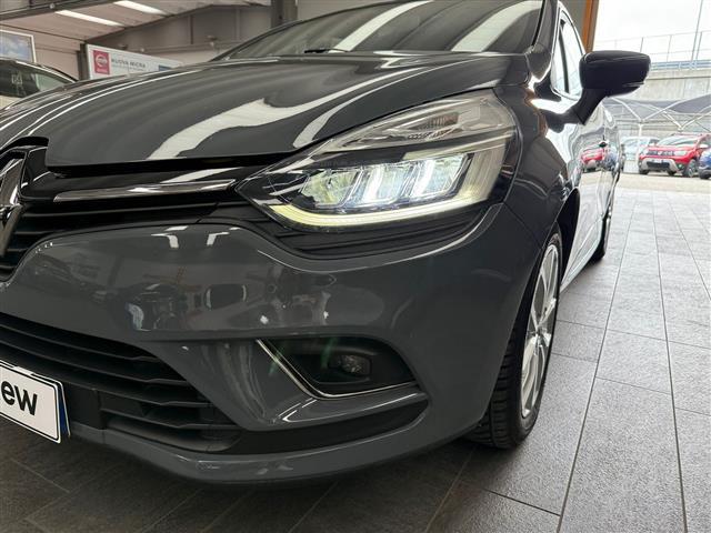 RENAULT Clio 00011765_VO38023184