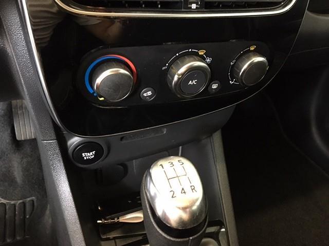 RENAULT Clio 00024026_VO38013404