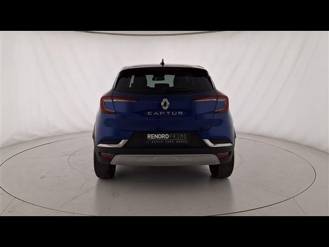 RENAULT Captur 00948034_VO38023732