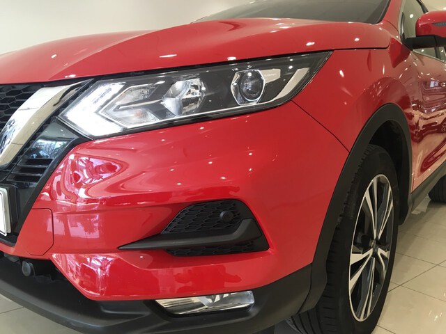 Inside Qashqai Diesel  Rojo Sóildo