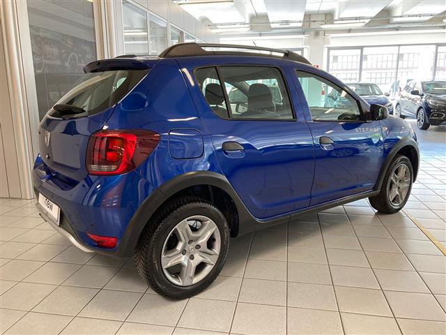 DACIA Sandero  Stepway 00014624_VO38013022