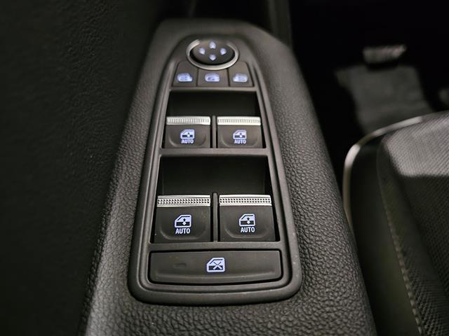 RENAULT Captur 02416132_VO38013170