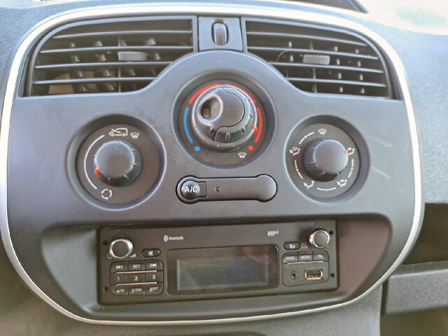 Inside Kangoo Furgón Diesel  BLANCO